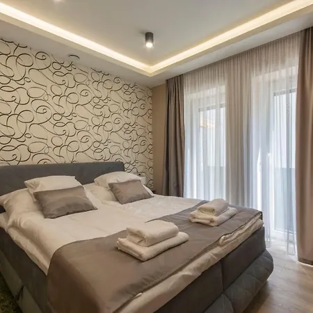 Pontjo Apartman Мішкольц Екстер'єр фото