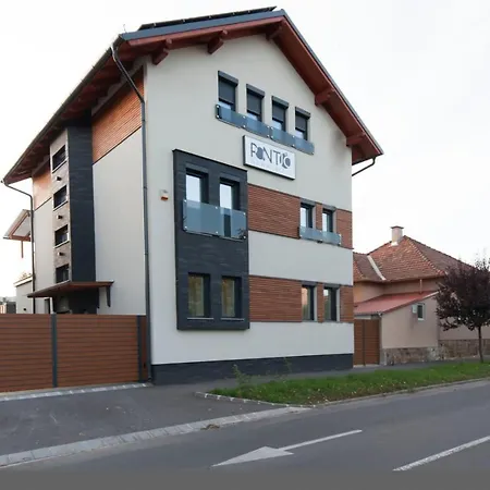 Pontjo Apartman Мішкольц Екстер'єр фото