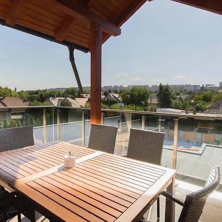 Pontjo Apartman Мішкольц Екстер'єр фото
